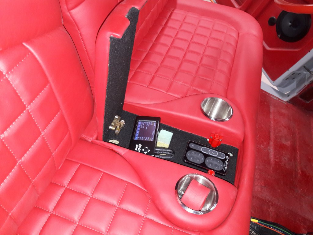 WE HIS THE ACCUAIR AND FI TECH CONTROLLERS IN THE SEAT.